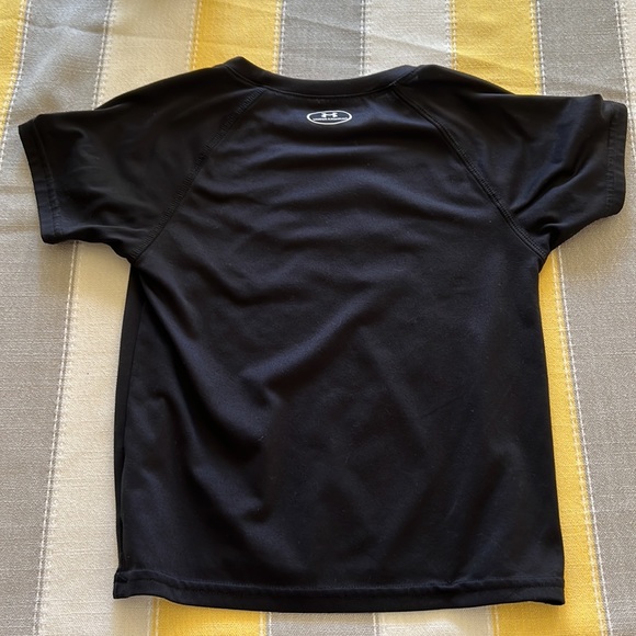 Under armor kids T-shirt size 5 - Picture 2 of 2